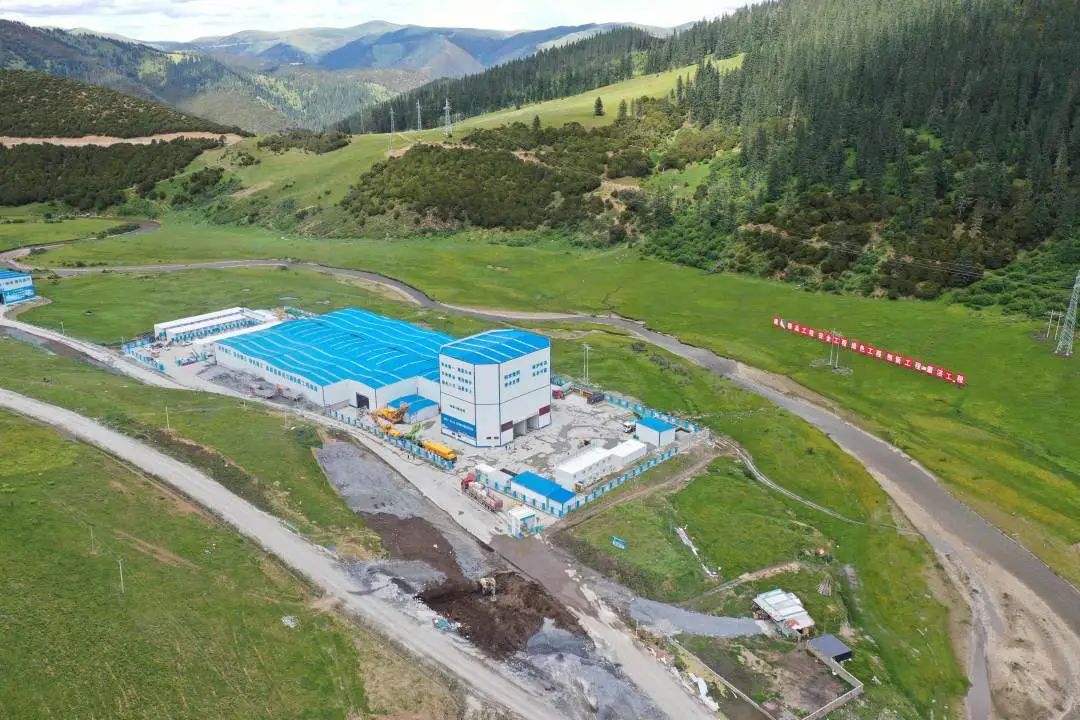 “站”立高原！！！尊凯实业搅拌站助力川藏线建设！！！