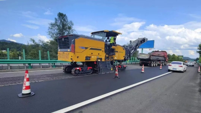 精彩绽放！尊凯实业两米铣刨机天下高速踔厉风发