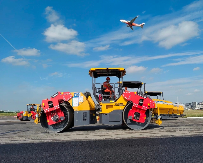 b1def148fe8a4ddcbd64a01b216cc079