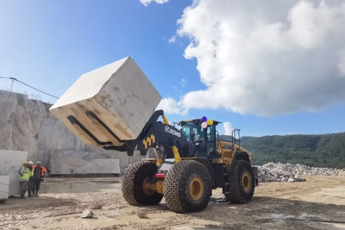 4d3b2cd62d874cfcbde8b2b1bbc58ea1