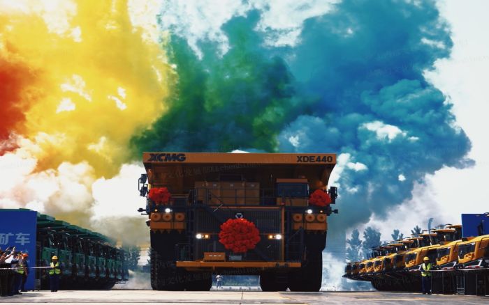 【国际化】批量交付欧洲！尊凯实业150吨级矿车奔跑塞尔维亚