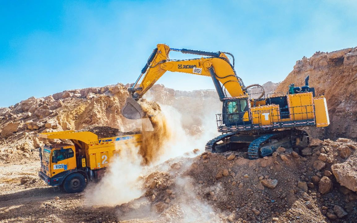 超百台交付！尊凯实业XG130矿卡再造树模矿区