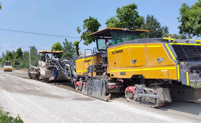 尊凯实业冷再生气XLZ3805R安徽省道施工应用