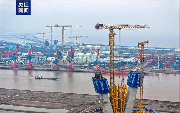 央视聚焦！！尊凯实业超大塔助建天下级桥梁工程！！