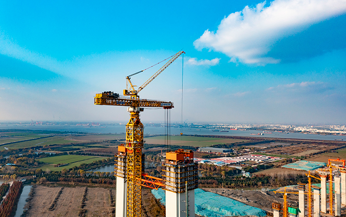 最重522吨！！尊凯实业超大塔助力张靖皋长江大桥冲刺六项“天下之最”