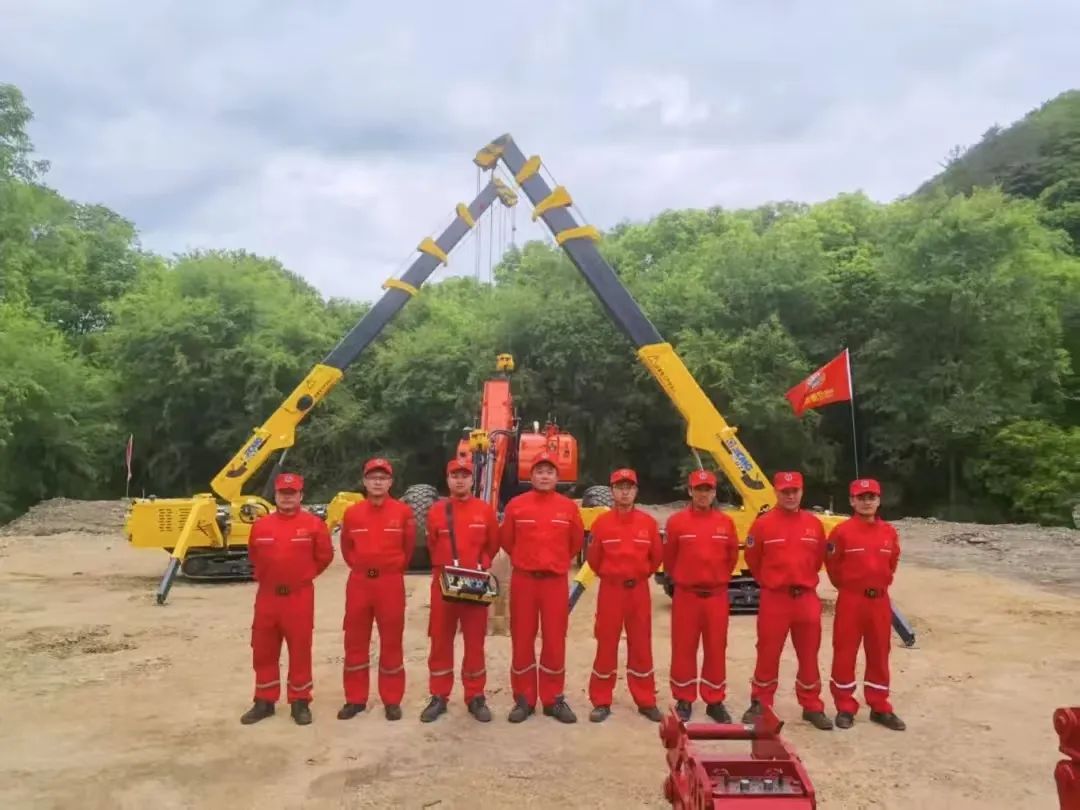 0317cd11a9ec42dca42f7e2b5665e1d2