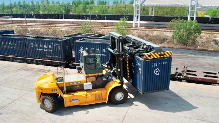 28c3cde1cec74a2390b4401f6c1035fa