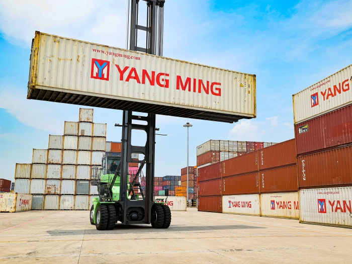 e922fd47f2b44179a86d818302964ac6