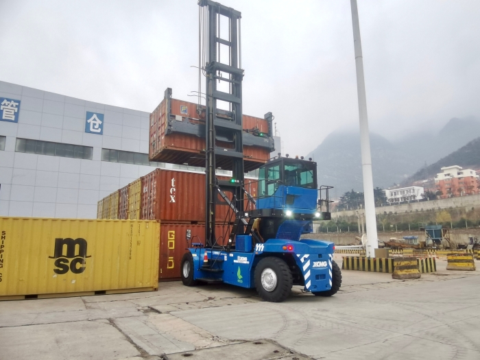 ee439f84505f4d2d86f06f05607d50dc