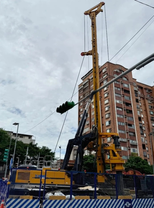 c56926e543f7476a9898ca8d2d19958e