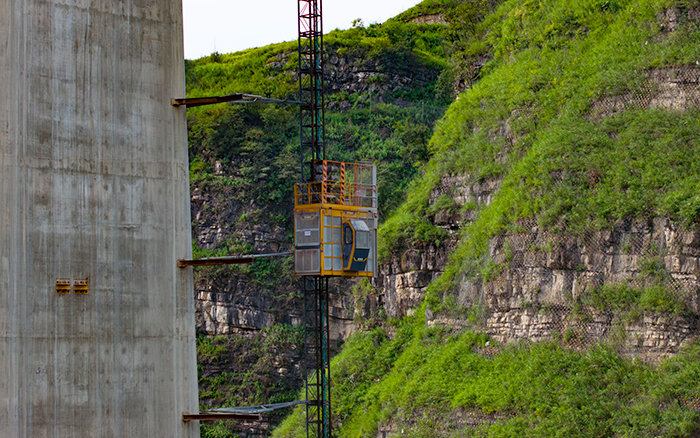 8b96f39959a748fe82b155a33e7a122e