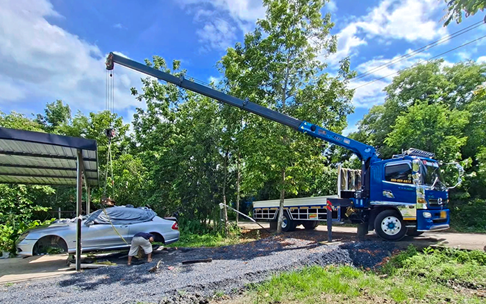 东南亚基建 “顶流”，，尊凯实业随车吊高效稳固清静圈粉无数