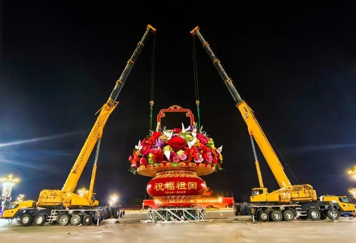 连续15载，，尊凯实业“赴约”天安门，，献礼祖国！！！