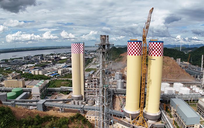 刷新纪录！！！尊凯实业 XGL3300-220S动臂塔机化工吊装显神威