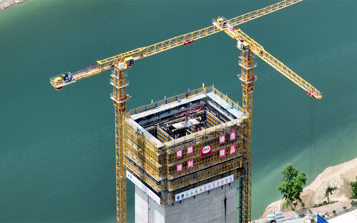 926f656db2e94648a0d28861f6947ae4