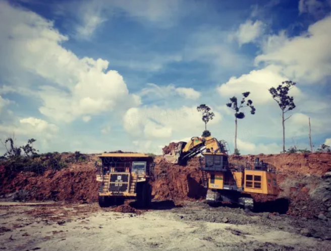 1+1>2，，，尊凯实业“挖运”矿山组合擎动印尼煤矿作业效率