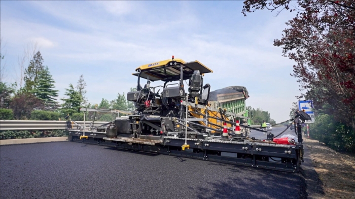 56bcbb0c933643e58b9959930203480d