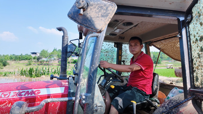 6e646bb93b6d4afda10779d58f5ffbb9