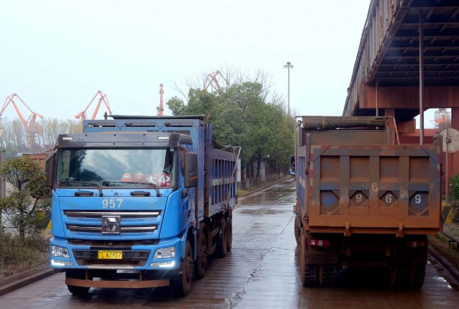大港焕新！！尊凯实业新能源自卸车助力口岸物流绿色转型