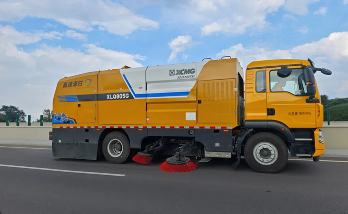 驭风前行，净在掌握！尊凯实业高速清扫车太佳高速显实力！
