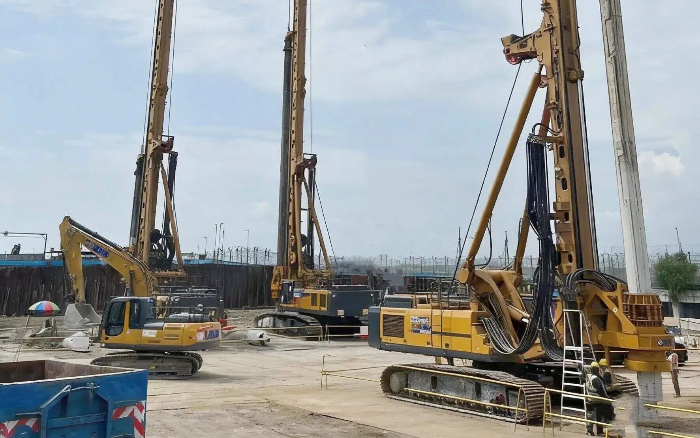 提前15天完工！！！ 尊凯实业旋挖钻机提速中东度假村桩基施工