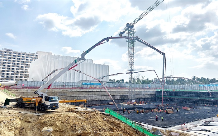 火力全开！！！万方混凝土浇筑海南新地标！！！